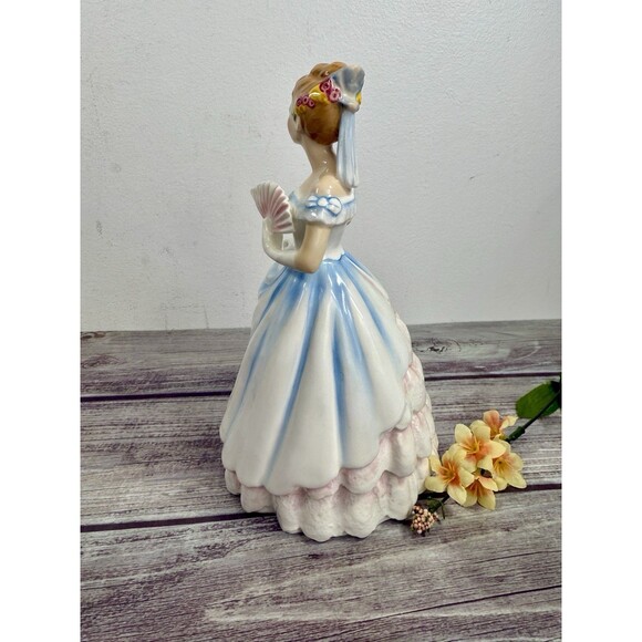 Royal Doulton Claire HN 3646 Figurine 8.25" Tall RETIRED 1994 EXCELLENT - Picture 3 of 15